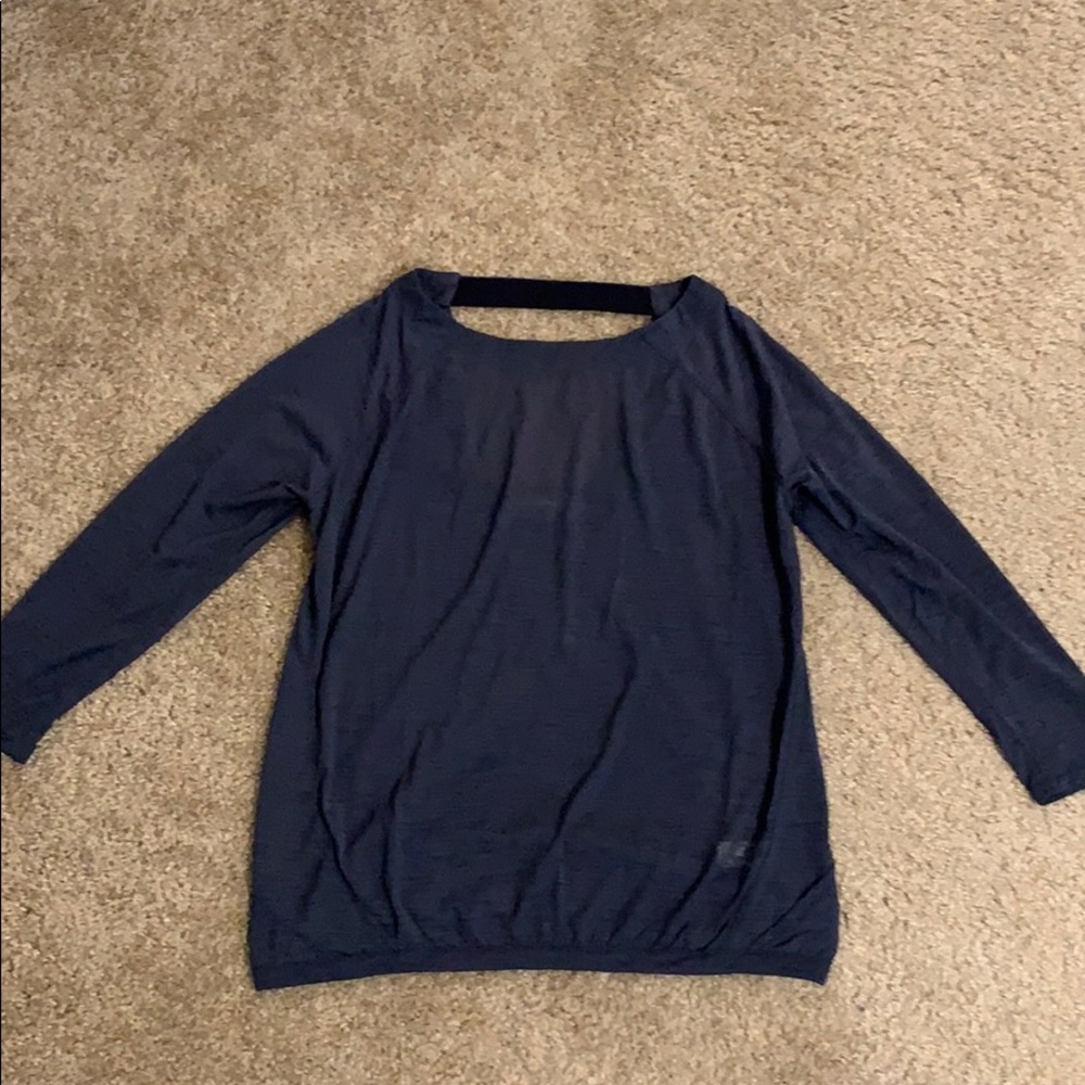 NWT Athleta top, size small, light weight fabric